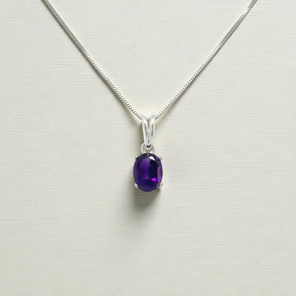 Oval Amethyst Solitaire Pendant in 925 Sterling Silver